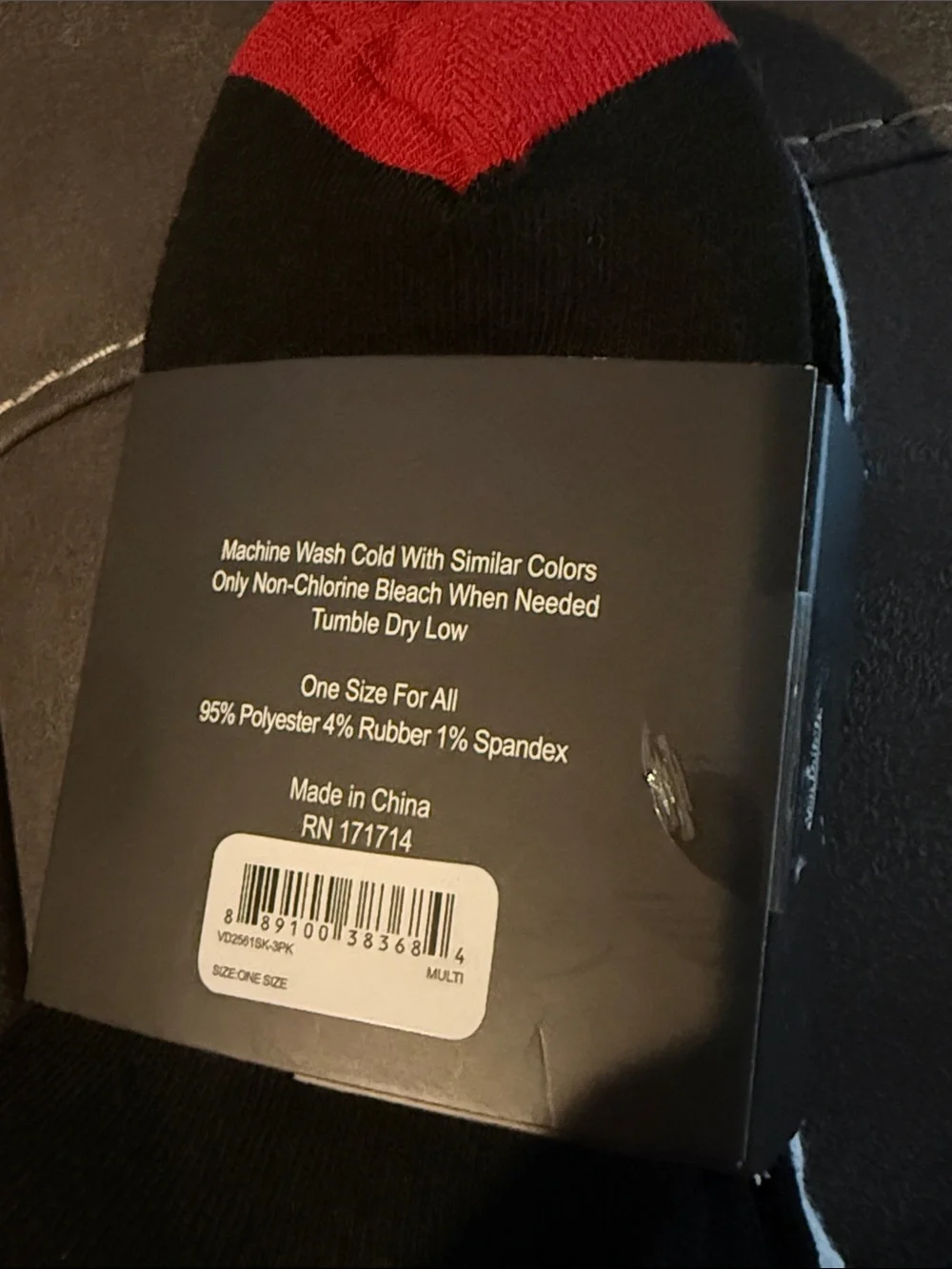 Von Dutch White and Red Quarter Athletic Socks